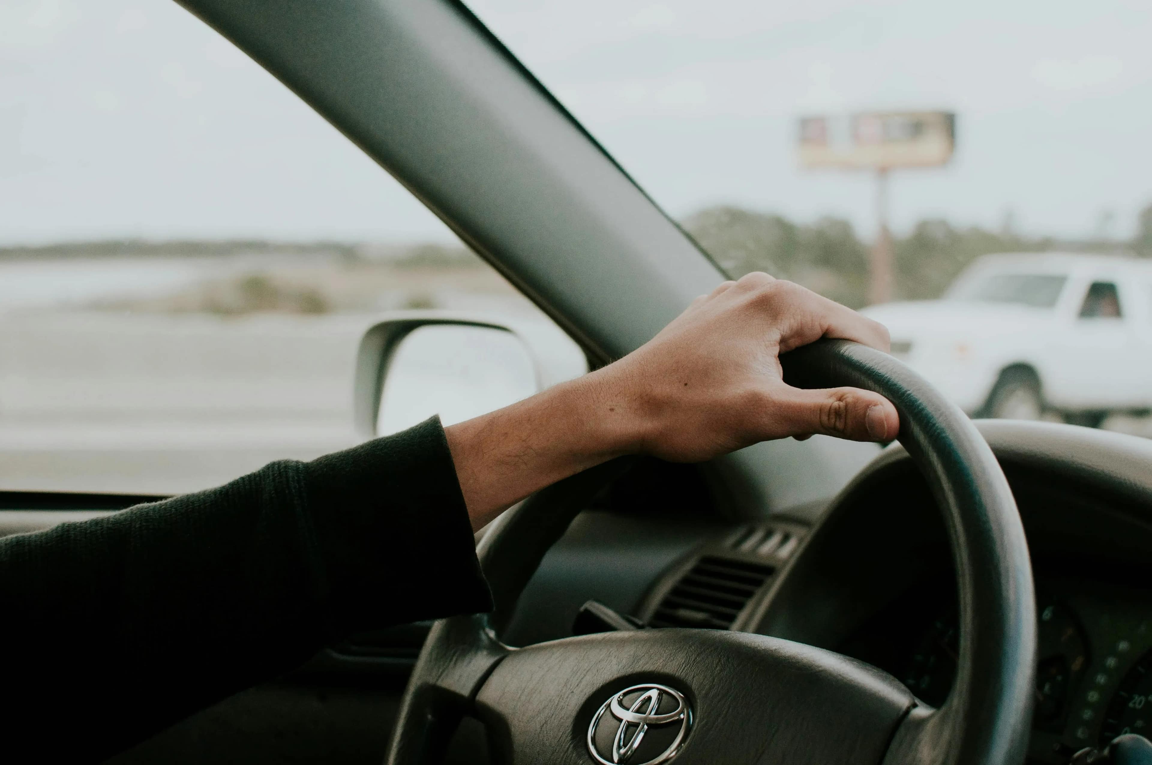 Un chauffard menace une famille repliée dans sa voiture au Pradet
